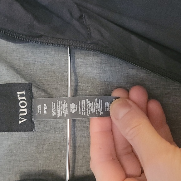 Womens Vuori Outdoor Trainer Shell - Picture 2 of 5